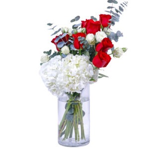 roses in vase